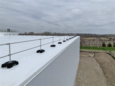 Guardrail system and roof fall protection in Canada and USA | Delta ...