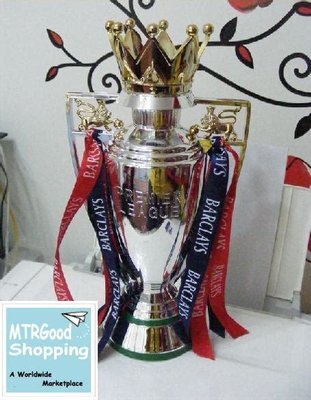 BARCLAYS PREMIER LEAGUE TROPHY REPLICA - Manchester United foto ...