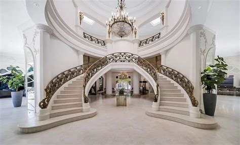 Inside Mariah Carey's jaw-dropping Beverly Hills vacation home – and you can stay there for ...