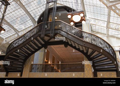 BUILDINGS Chicago Illinois Interior The Rookery building lobbies and ...