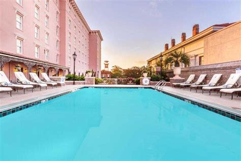 30 Best Hotels In Charleston With Pool