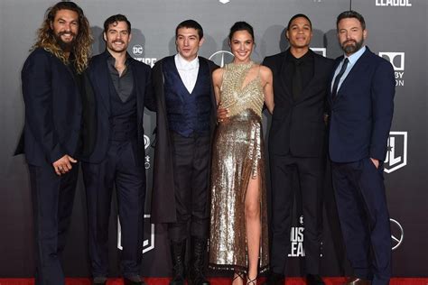 In Pictures: Justice League cast assembles for premiere in Hollywood ...