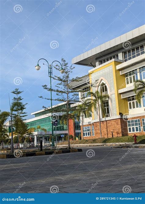 UIN Mataram Lecture Building Stock Image - Image of students, lecture: 289721345