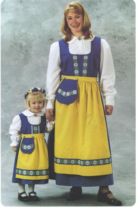 Swedish National Costume | Swedish clothing, Swedish dress, Sweden costume