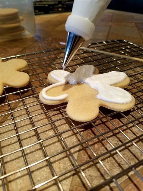 Easy Royal Icing Recipe for Sugar Cookies - Renee Romeo