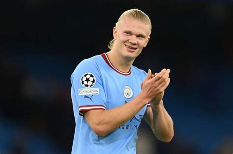 Man City: Erling Haaland named Premier League Player of the Month - BBC ...