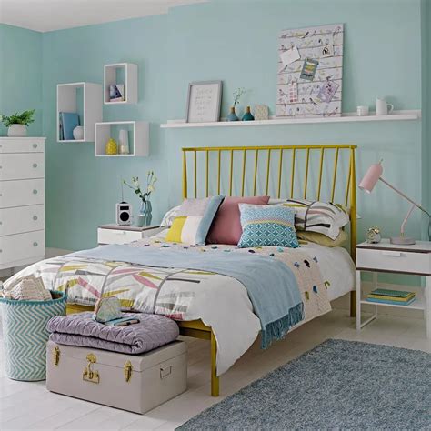 Twelve bedroom ideas for young adults