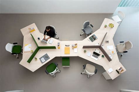 DNB House: Private Modern Building with Flexible Workspaces | Espacios de oficinas modernas ...