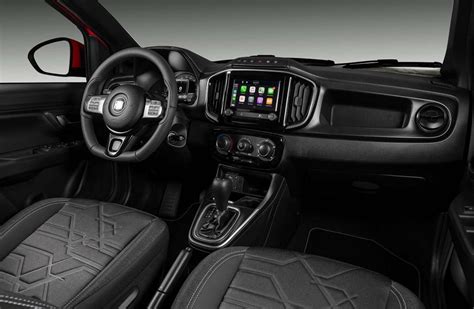 Fiat-Strada-Volcano-interior - Mega Autos