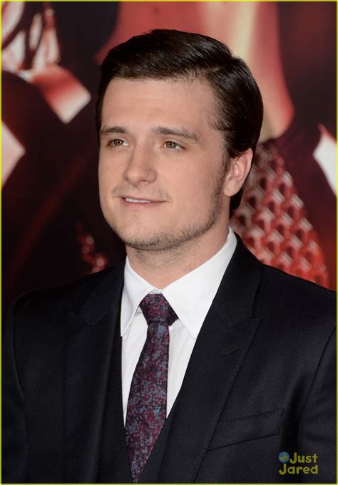 Full Sized Photo of josh hutcherson catching fire la premiere 12 | Josh ...