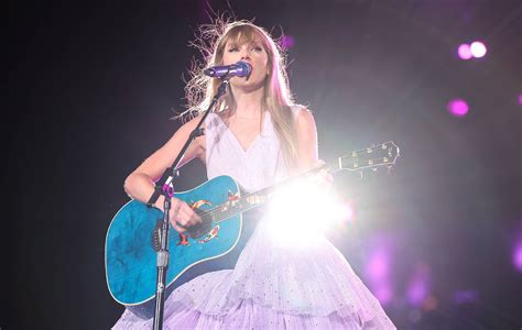 Watch Taylor Swift debut 'I Forgot That You Existed' and 'Sweet Nothing ...