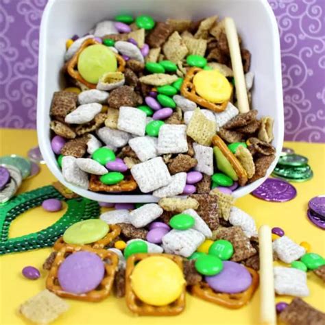 Mardi Gras Party Ideas that Will Get You All the Beads