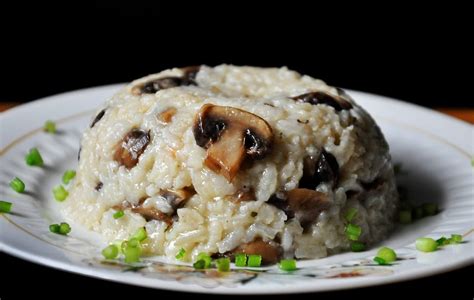 Easy Plain Brown Rice Recipe - Pilaf Method