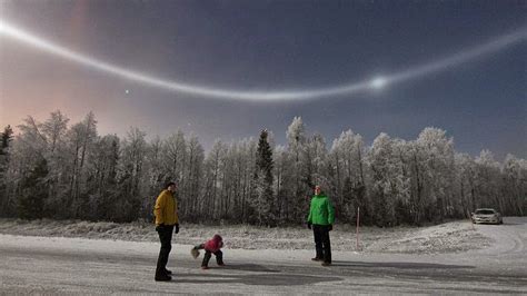 You’ll Never Believe What This Family Saw in the Sky Outside Their House in Finland. - Snow ...