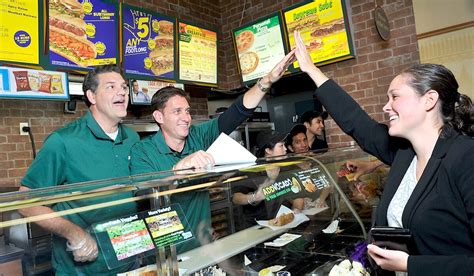 Free Subway breakfast sandwiches every day in May – Metro US