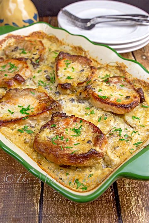 Pork Chops & Scalloped Potatoes Casserole #Recipe - My Favorite Recipes