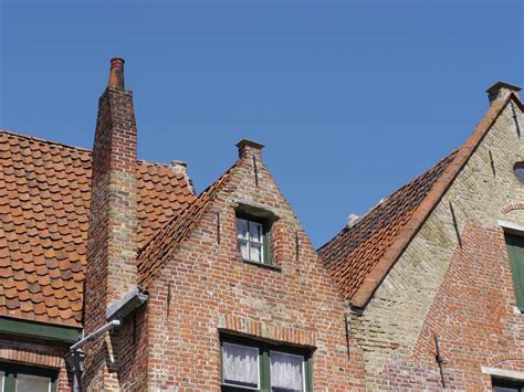 Bruges - Façade d'une maison en briques | Au bord du canal A… | Flickr