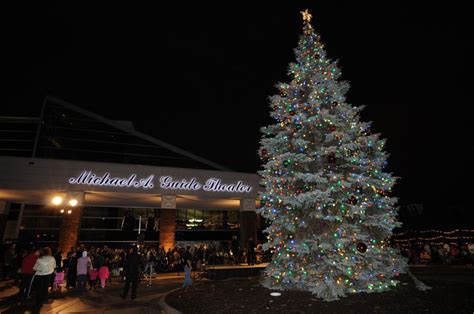 Public invited to Dearborn Christmas tree lighting ceremony, sing-along – Press and Guide