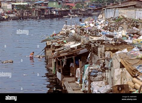 Poor kids playing in a slum, Tondo, Manila, Philippines Stock Photo - Alamy