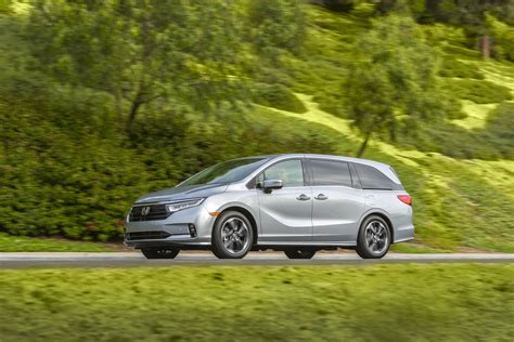 Honda Goes Big on Odyssey Safety Features for 2021, Small on Price Increase | Cars.com