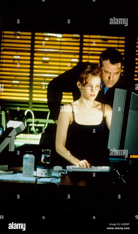 THE RELIC PENELOPE ANN MILLER, TOM SIZEMORE Date: 1997 Stock Photo - Alamy