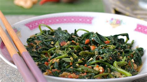 Resep Tumis Kangkung Sambal - Lifestyle Fimela.com