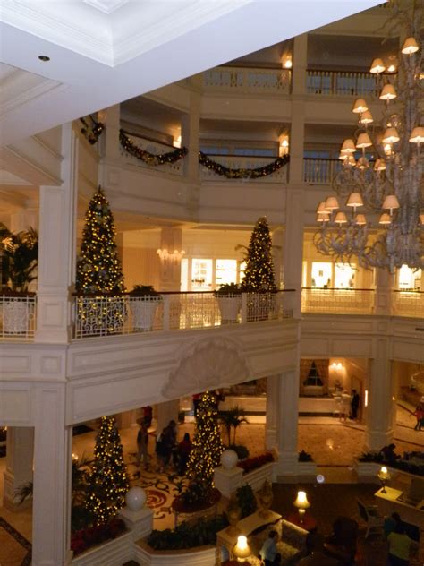 Disney Vacation Kingdom: Grand Floridian Christmas