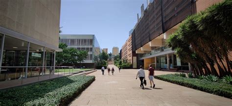 University of New South Wales campus walk : Sydney | Visions of Travel