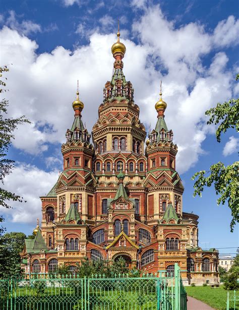 File:Saints Peter and Paul Cathedral in Peterhof 01.jpg - Wikimedia Commons