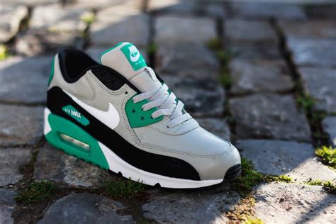 Nike Air Max 90 "Emerald Green" | SBD