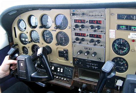 Cessna 205, 206 & 207 picture #01 - Barrie Aircraft Museum