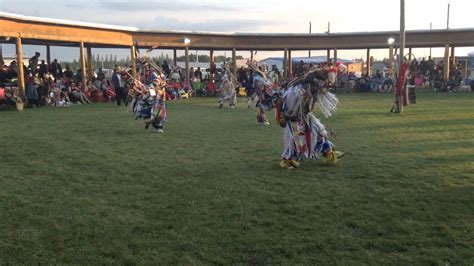 Jr Men's Grass @ Fisher River Cree Nation Powwow 2014 - YouTube