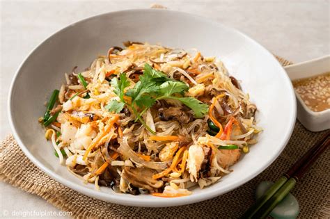 Vietnamese Crab Glass Noodles Stir-fry (Miến Xào Cua) - Delightful Plate