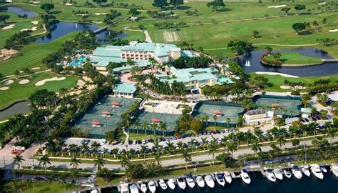 The Florida Golf Course Seeker: Diplomat Golf & Tennis Club