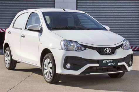 Toyota Etios Hatchback Aibo - Conduciendo.com