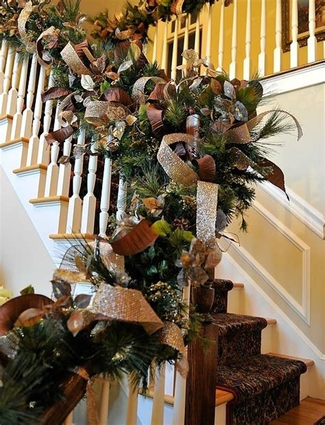 38 Amazing Christmas Garlands For Home Décor - DigsDigs