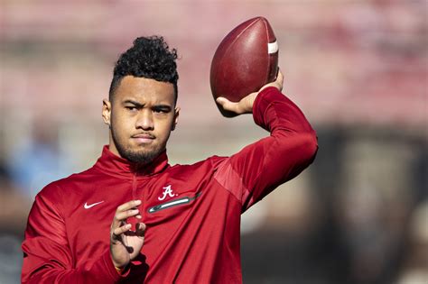 Alabama Football: Tua Tagovailoa buys mom a Cadillac for Mother's Day