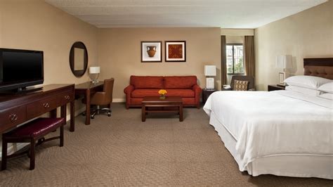 Framingham MA Hotel Rooms | Sheraton Framingham Hotel & Conference Center