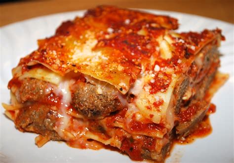 The Flying Foodie: Meatball Lasagna