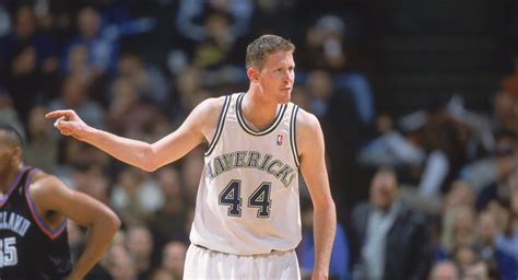 Former NBA Center Shawn Bradley Paralyzed After Being Struck by Car ...