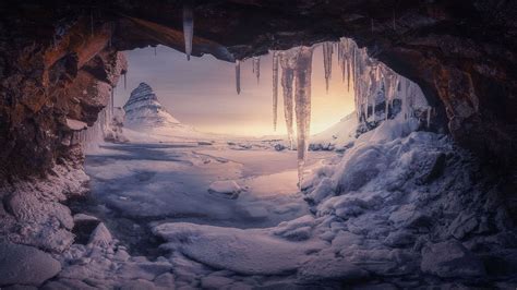 Icy cave, Iceland - Print on Canvas by Manufan63