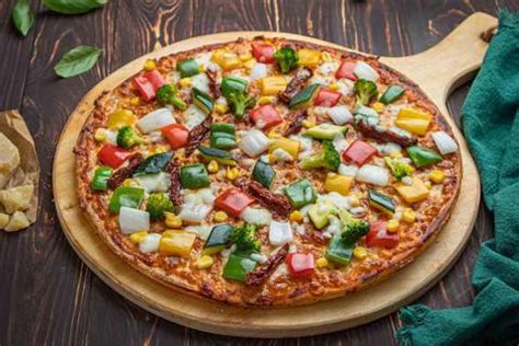 Farm Fresh Vegetables Pizza - Ovenstory Pizza | Bilbayt.com