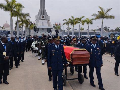 Tributes continue to former President José Eduardo dos Santos - Angola