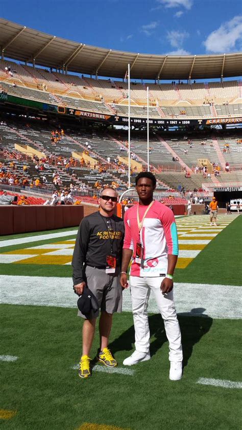 '16 NC RB Rico Dowdle | VolNation.com