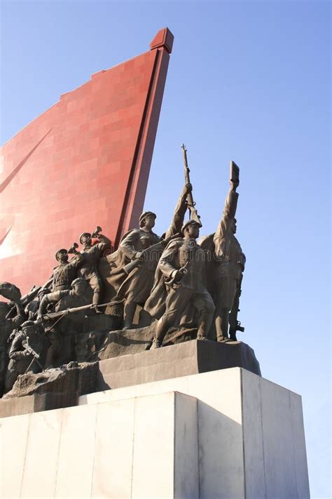 PYONGYANG, NORTH KOREA, SEPTEMBER 14, 2017: Grand Monument Mansudae ...