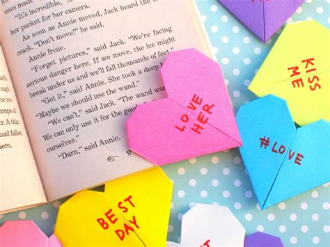 Origami Bookmark: Page Corner Heart - DIY Candy