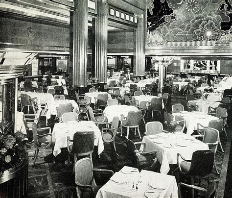 RMS Queen Mary, Restaurant, January 1949 Date: 1949