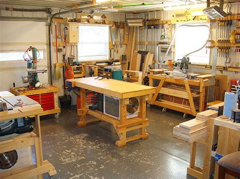 Cool woodshop | Woodworking shop plans, Small woodworking plans ...