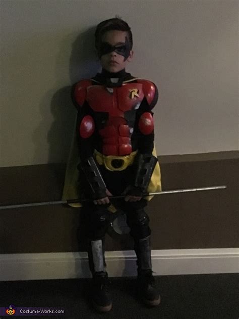 Tim Drake Robin Costume | Last Minute Costume Ideas