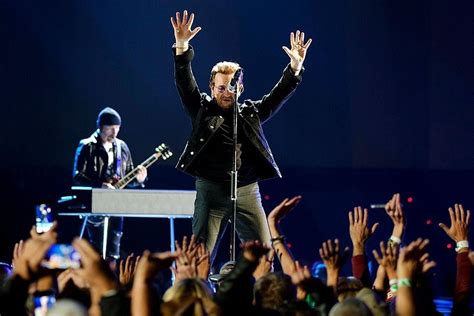 U2 in Buffalo: Photos, videos of concert at New Era Field ...